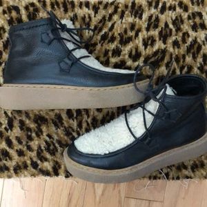 Free People Black Leather Ankle boots with Shearling size 37 US7